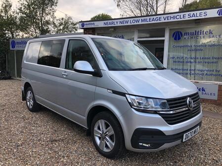 VOLKSWAGEN TRANSPORTER KOMBI 2.0 TDI T32 Highline KOMBI 5-SEATS,AUTOMATIC,SAT NAV,FULL SERVICE HISTORY,GREAT EXAMPLE