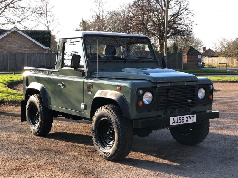 LAND ROVER DEFENDER 90