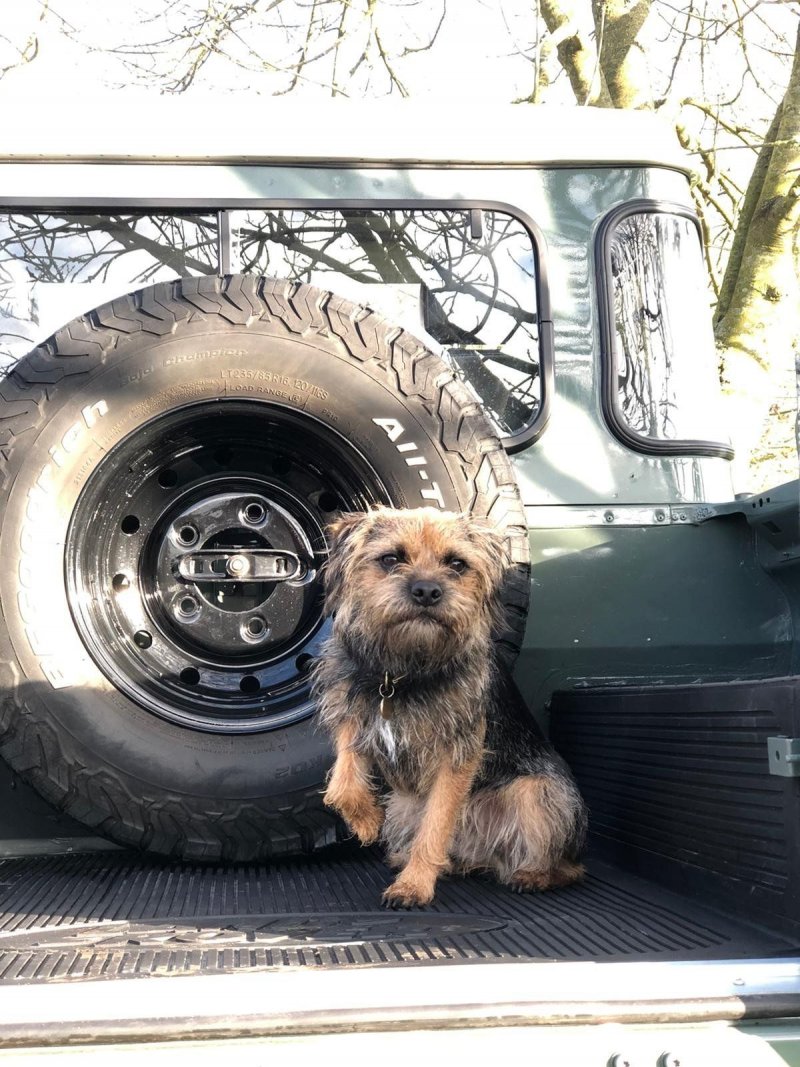 LAND ROVER DEFENDER 90