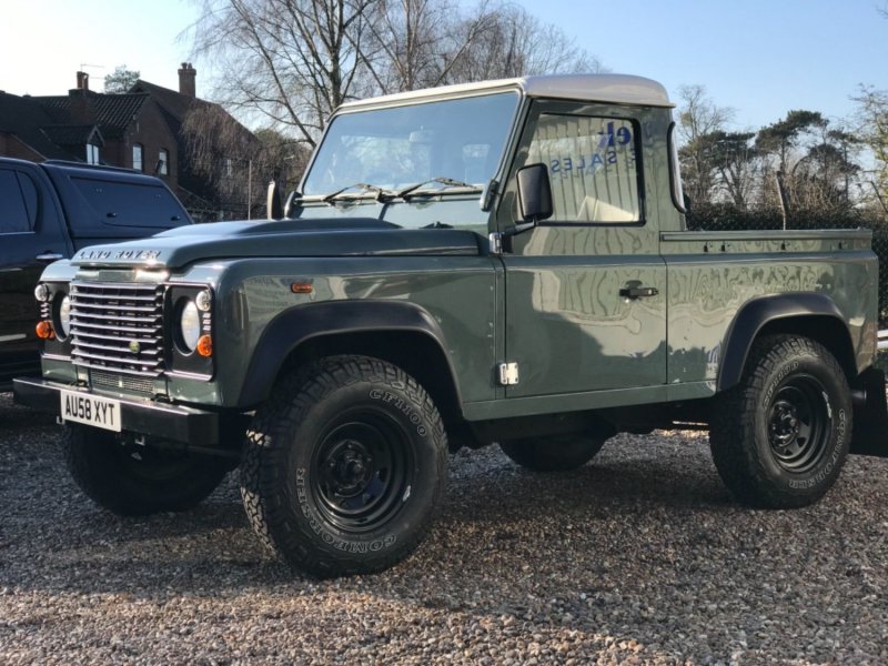 LAND ROVER DEFENDER 90