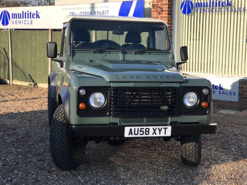 LAND ROVER DEFENDER 90